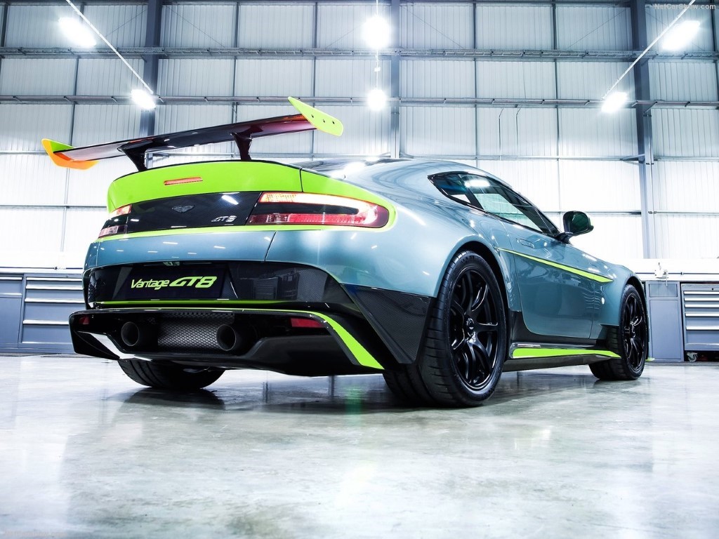 Aston Martin Vantage 4.7 GT8 V8 (Automatic)